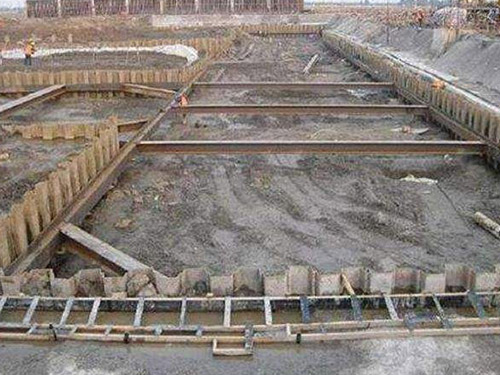 福焱建筑設備租賃鋼板樁施工,福焱建筑設備租賃靜壓樁機,湖南福焱機械設備有限公司